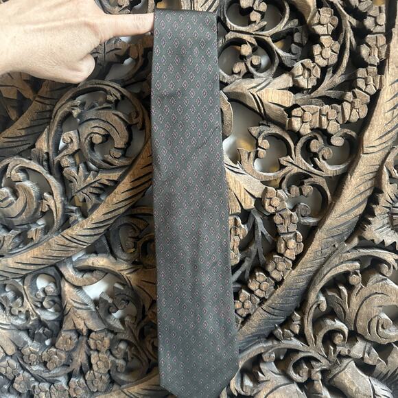 TINCATI MILANO Silk Tie Made In Italy Geometric Green Background 3.5” Width - Picture 2 of 7